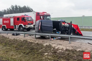 Nie żyje 40-letni mieszkaniec powiatu ostrowskiego. Szczegóły wypadku na S8 (zdjęcia)