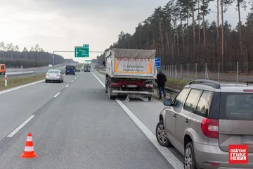 Nie żyje 40-letni mieszkaniec powiatu ostrowskiego. Szczegóły wypadku na S8 (zdjęcia)