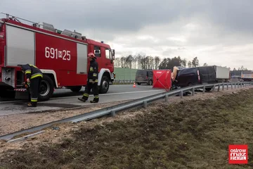 Nie żyje 40-letni mieszkaniec powiatu ostrowskiego. Szczegóły wypadku na S8 (zdjęcia)