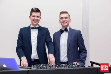 Studniówka ZS nr 2 w Ostrowi Mazowieckiej (zdjęcia, wideo)