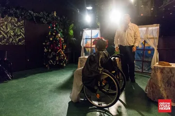 Opowieść wigilijna podopiecznych Środowiskowego Domu Samopomocy (zdjęcia, wideo)