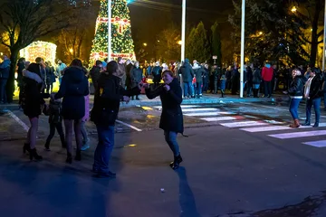 Mieszkańcy Ostrowi przywitali Nowy Rok (zdjęcia, wideo)