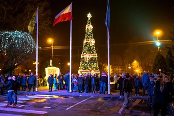 Mieszkańcy Ostrowi przywitali Nowy Rok (zdjęcia, wideo)