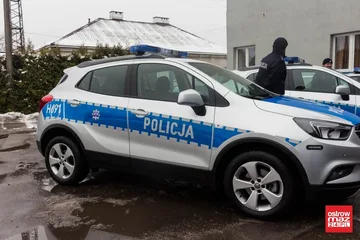 Ostrowscy policjanci z nowymi radiowozami (zdjęcia)