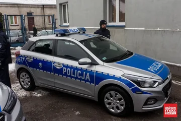 Ostrowscy policjanci z nowymi radiowozami (zdjęcia)