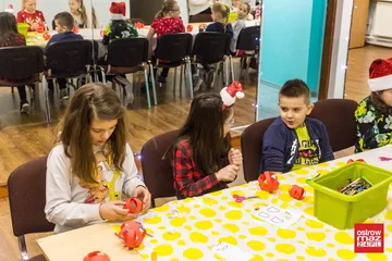 Świąteczne warsztaty plastyczne w MDK (zdjęcia, wideo)