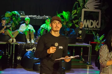 Ostrowski Styl (zdjęcia, wideo)