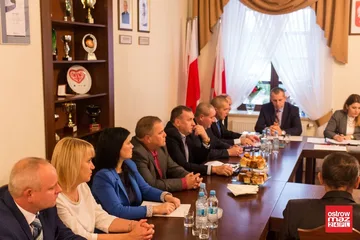 Pierwsza sesja nowej kadencji w Broku. Burmistrz i radni ślubowali (zdjęcia)