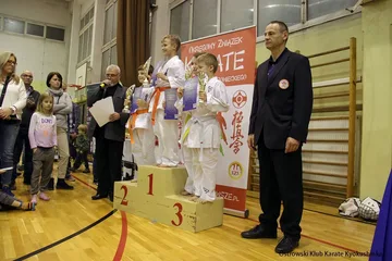 Najmłodsi zawodnicy OKKK z medalami (zdjęcia)