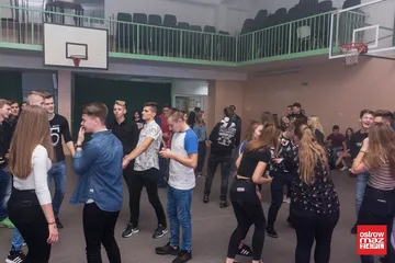 Dyskoteka młodzieży w "Rubinku" (zdjęcia, wideo)