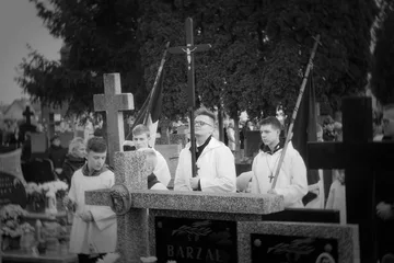 Uroczystość Wszystkich Świętych na ostrowskim cmentarzu (zdjęcia)