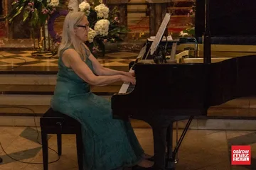 Recital w hołdzie niepodległej (zdjęcia, wideo)