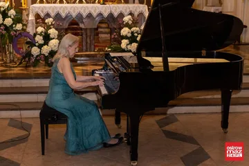 Recital w hołdzie niepodległej (zdjęcia, wideo)