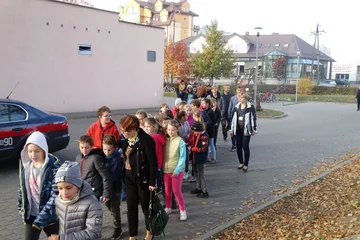 Ewakuacja społeczności szkolnej ostrowskiej "dwójki" (zdjęcia)