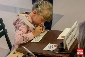 'Jak drzewiej bywało...'. Warsztaty papiernicze i drukarskie (zdjęcia)