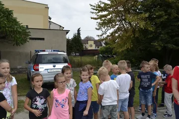 Dzieci uczyły się przechodzić przez jezdnię (zdjęcia)