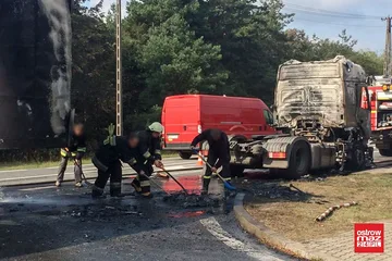 Pożar samochodu ciężarowego w Broku (zdjęcia)