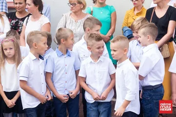 Uczniowie "Jedynki" wrócili w szkolne mury (zdjęcia)