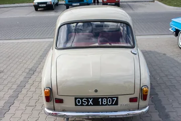 Zlot zabytkowych samochodów (zdjęcia)
