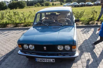 Zlot zabytkowych samochodów (zdjęcia)