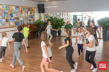 "Polly" zachęcała do tańca (zdjęcia, wideo)