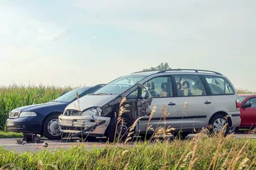 Zderzenie czterech aut na drodze w kierunku Łomży