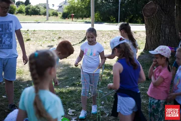 Świetna zabawa dzieci na półkoloniach (zdjęcia, wideo)