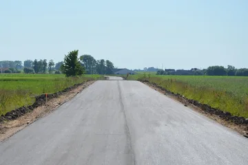 Trwa przebudowa wyczekiwanej drogi powiatowej (zdjęcia)