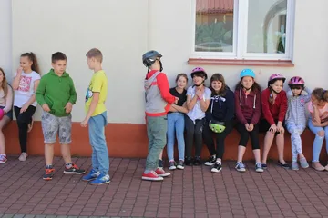Uczniowie "jedynki" z kartami rowerowymi (zdjęcia)