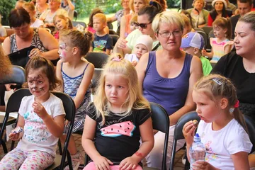"Siedmiomilowe buty" na letniej scenie biblioteki (zdjęcia)