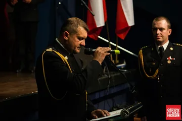 Odznaczenia i awanse dla strażaków (zdjęcia, wideo, lista odznaczonych)