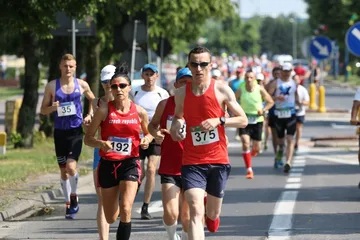 Półmaraton Kurpiowski za nami. Dąbrowski zwycięża, Gawkowski dwudziesty (zdjęcia, wideo)