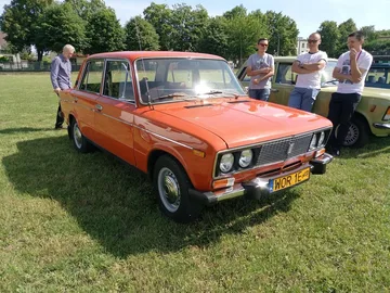 Zlot pojazdów klasycznych i zabytkowych w "Rubinku" (zdjęcia)