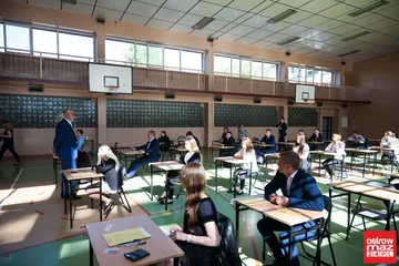 Drugi dzień matur. Dziś królowa nauk (zdjęcia)