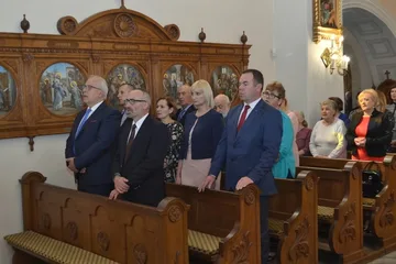 Brok na biało-czerwono (zdjęcia)