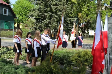 Brok na biało-czerwono (zdjęcia)