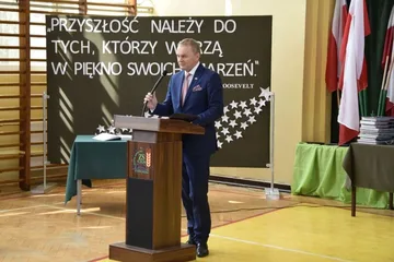 Maturzyści lubiejewskiej placówki opuścili szkolne mury (zdjęcia)