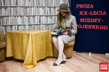  "Czytamy dla niepodległej". Konkurs na uczniów szkół średnich i dorosłych (zdjęcia, wideo)