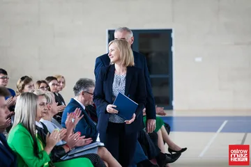 Maturzyści "Kopernika" opuścili szkolne mury (zdjęcia, wideo)