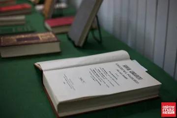 Piękne dzieła na wystawie ostrowskiej biblioteki (zdjęcia)