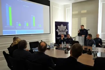 Odprawa roczna ostrowskich policjantów (zdjęcia)