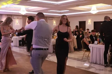 Studniówka uczniów "Ekonomika". Niezapomniana noc w Maciejowej Chacie (zdjęcia, wideo)