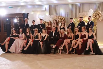 Studniówka uczniów "Ekonomika". Niezapomniana noc w Maciejowej Chacie (zdjęcia, wideo)