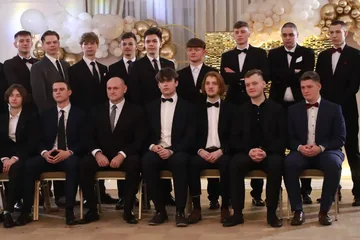 Studniówka uczniów "Ekonomika". Niezapomniana noc w Maciejowej Chacie (zdjęcia, wideo)