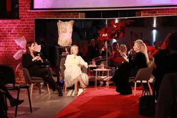 Kobiety Kobietom, wieczór o mocy, emocjach i sztuce w Galerii Jatki (zdjęcia)