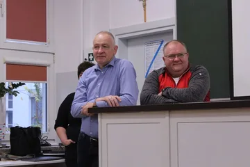 Ósmoklasiści poznali Dualną Ostrów (zdjęcia)