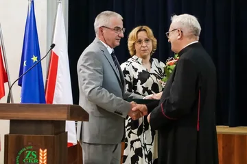 Świadectwa, nagrody i emocje. Uroczyste zakończenie roku w ZSCKR (zdjęcia)