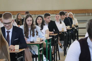 Trzeci dzień egzaminów. Maturzyści zmierzyli się z językiem obcym (zdjęcia)
