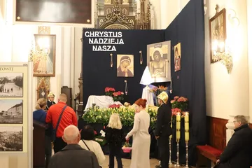 Groby Pańskie w parafiach w Ostrowi Mazowieckiej (zdjęcia)