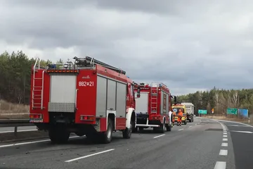 Wypadek na S8. Zderzenie osobówki z ciężarówką! (zdjęcia)
